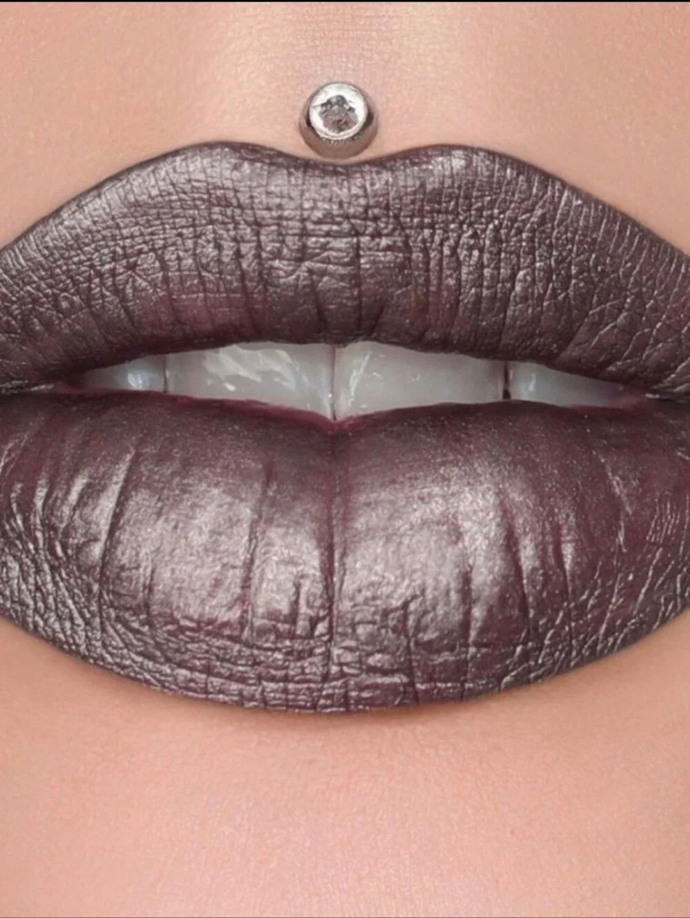 Jeffree star velour liquid lipstick- restraints